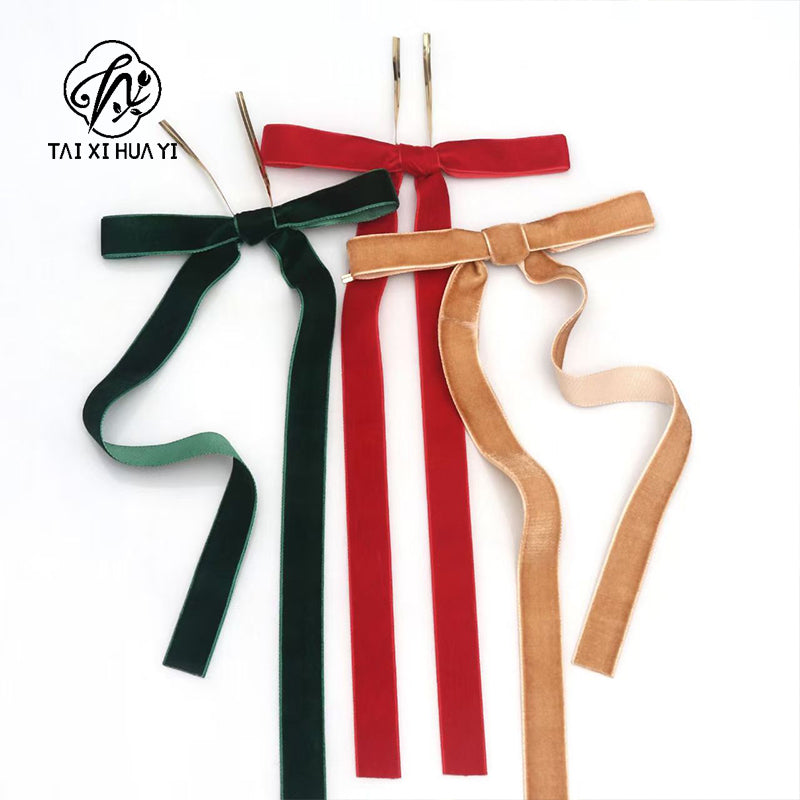 Luxury Velvet Ribbon Wreath with Tied Bows for Gift Packaging Christmas Valentine's Day & Wedding Decorations