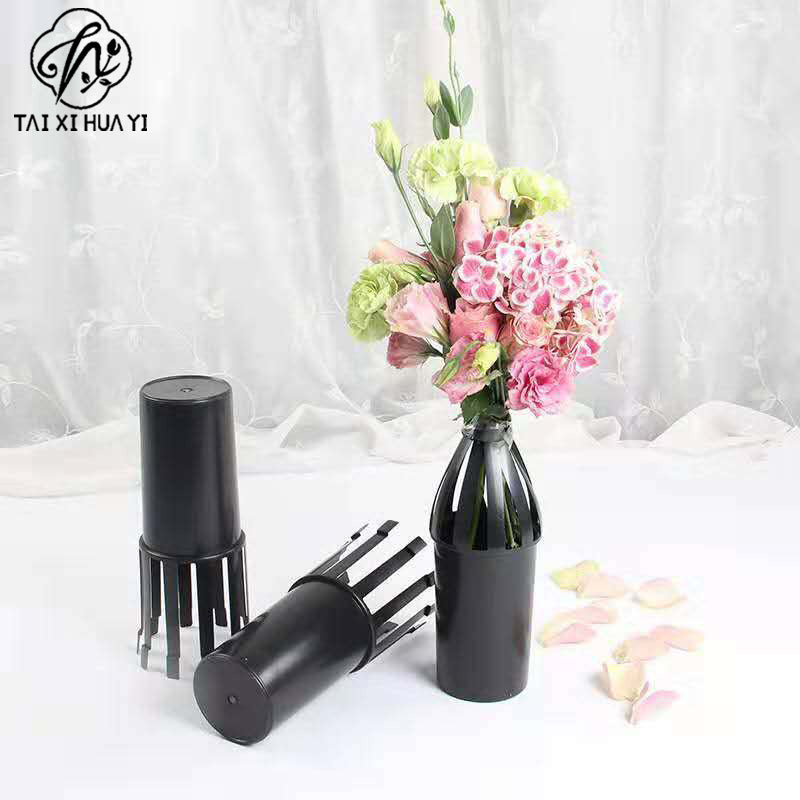 Wholesale floral arrangement Korean style flower bag base artifact plastic bouquet tray bouquet fixing is convenient, time-saving and labor-saving