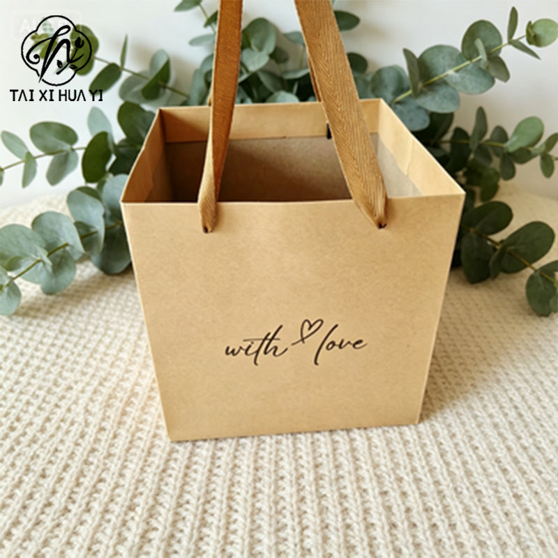 Cross-border kraft paper bag small gift bag flower tote bag cake packaging bag clothing oversized gift bag wholesale