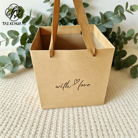 Cross-border kraft paper bag small gift bag flower tote bag cake packaging bag clothing oversized gift bag wholesale