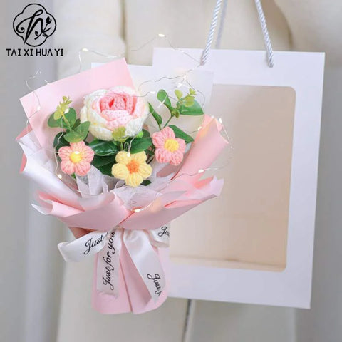 Finished Hand-knitted Soft Eco-friendly Flower Knitting Gift Yarn Bridal Bouquet Crochet Flowers for Valentine's Day