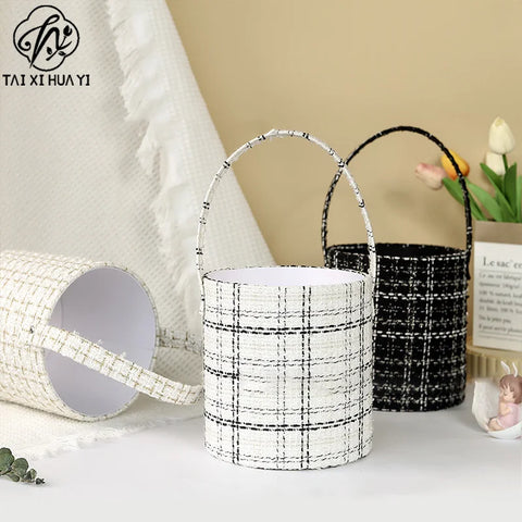 Luxury Handmade Rigid Fabric Flower Hug Bucket Portable Gift Box for Rose Bouquet Packaging Wedding & Valentine's Day Wholesale
