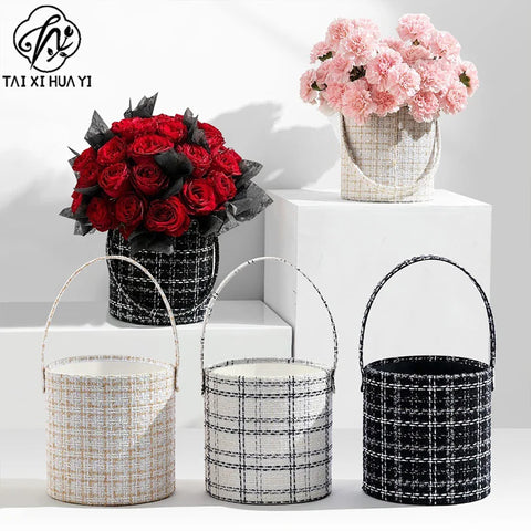 Luxury Handmade Rigid Fabric Flower Hug Bucket Portable Gift Box for Rose Bouquet Packaging Wedding & Valentine's Day Wholesale