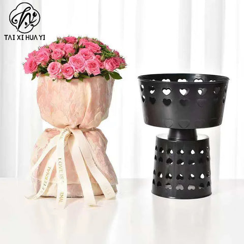 Christmas Design Plastic Container Flower Holder with Drainage Hole for Garden Use-Durable Modern Minimalist