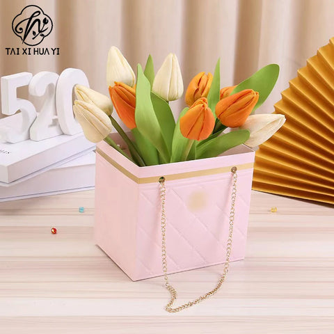 Elegant Portable Chain Handle Floral Rigid Gift Box Creative Valentine's Day Foldable Packaging for Special Occasions