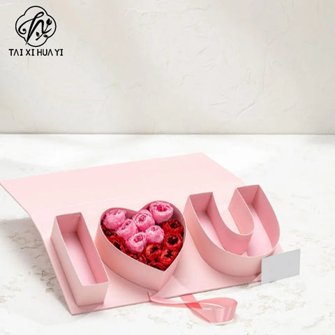 Floral Cardboard Gift Box Coated Paper with Eternal Rose Flowers Heart Unique Eco-Friendly Recycled Materials for Mother's Day