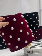 Portable Reusable Pearl & Swan Hugging Bucket High Texture Velvet Fabric Dot Flower Design Waterproof Gift Arrangement Bucket