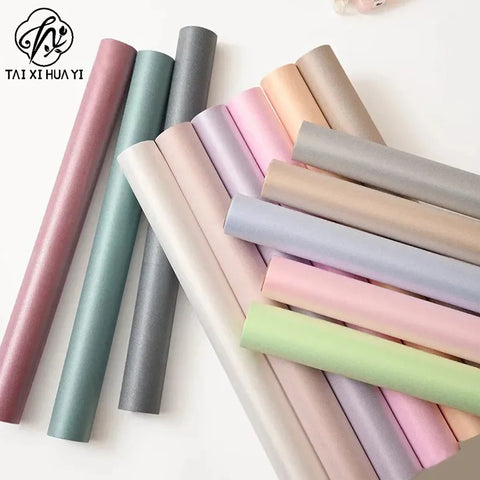 Single-Sided Coated Floral Paper Wrapped Waterproof Pearl Satin Silk Texture and Thickened Silver Glitter Film