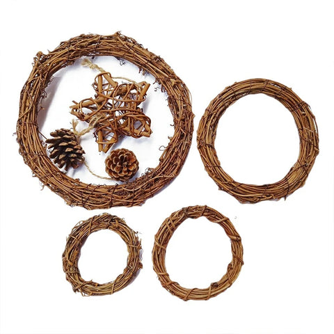 Wholesale Small and Large Floral Rattan Lantern Wire Christmas Circle Hanging for Festive Shop Window Door for Home Gift Use