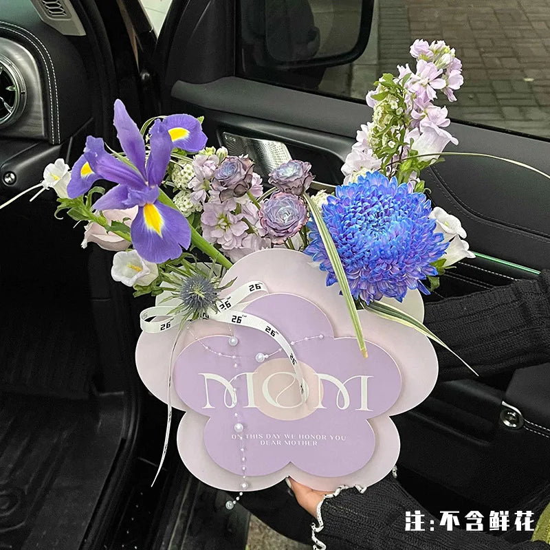 3D Floral Handheld Gift with Folding Flower Box for Cosmetic Packaging on Mother's Day