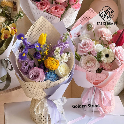 Love Hole Single-Sided Coated Fenghua Paper Waterproof Thickened Paper for Hollow Flower Bouquet Packaging