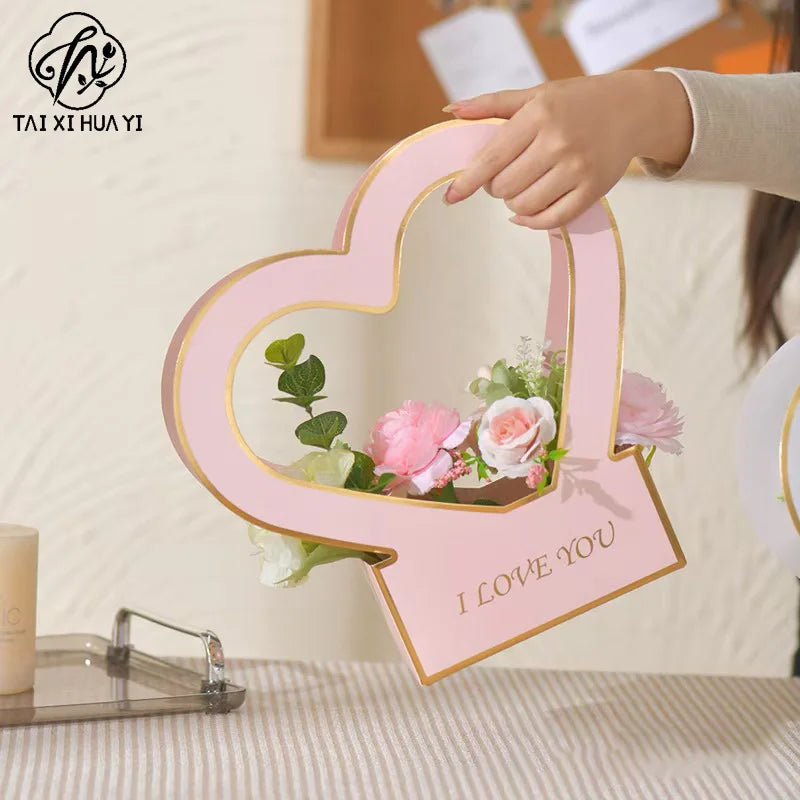 Luxury Gold Stamping Heart-Shaped Gift Boxes with Handle Offset Printing for Bouquets and Gifts