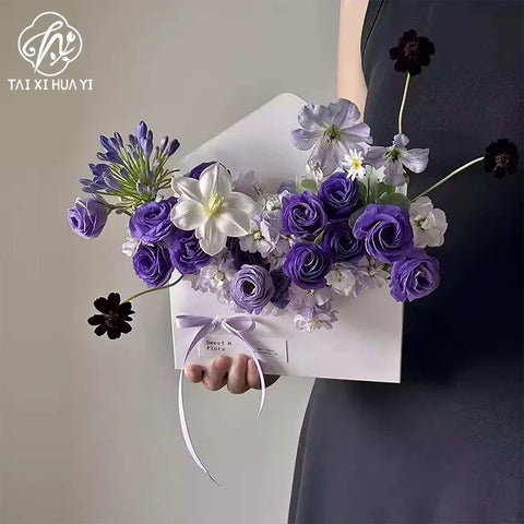 Wholesale Creative Biodegradable Eco-Friendly Flower-Arranged Envelope Box for Valentine's Day/Wedding/Birthday Party 350g Thick