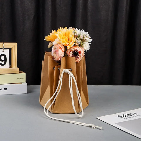 Hand-made Hexagonal Hug Flower Bag Rose Bouquet Recycled Kraft Paper Waterproof Luxury Square Shape Cotton Rope Offset Printing