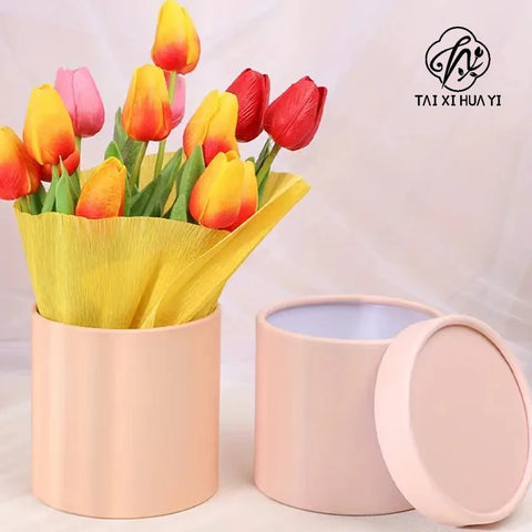 Very Popular Modern Luxury Hug Bucket Small Pure White Pink Recyclable Handmade Vanishing Cardboard Cylinder Flower Box for