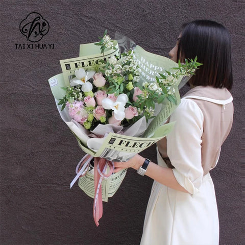 Modern Girl Weekly Series English Newspaper Gift Pack New Fashion Flower Packaging Paper with Single Side Coating