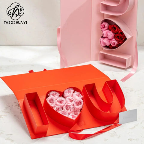 Floral Cardboard Gift Box Coated Paper with Eternal Rose Flowers Heart Unique Eco-Friendly Recycled Materials for Mother's Day