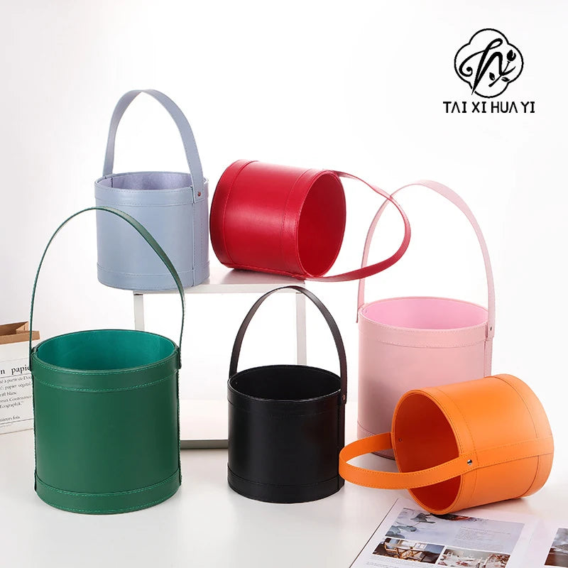 Korean Flower Arrangement Handheld Leather Round Gift Box Qixi Rose Bouquet for Cosmetic Use Handmade Round Hand Holding Bucket