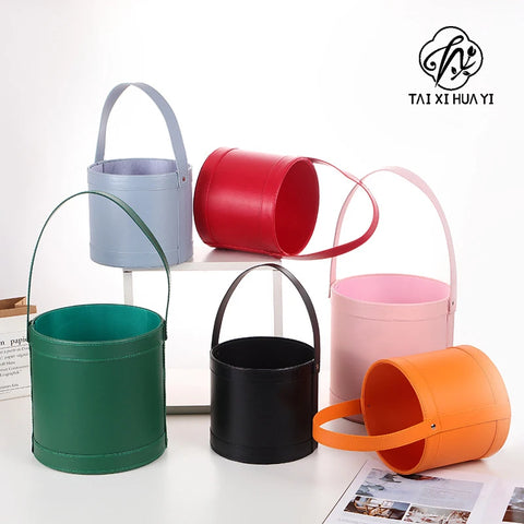 Korean Flower Arrangement Handheld Leather Round Gift Box Qixi Rose Bouquet for Cosmetic Use Handmade Round Hand Holding Bucket