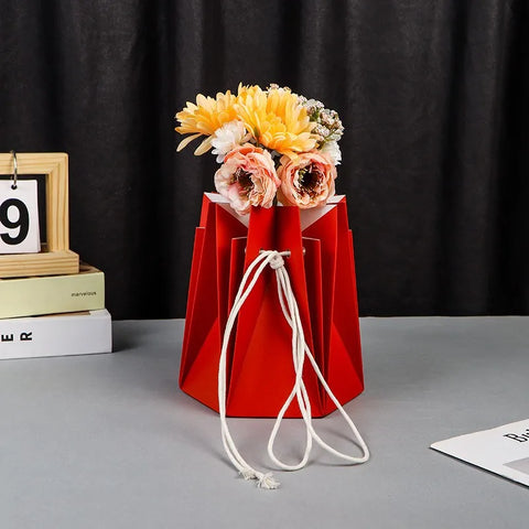 Hand-made Hexagonal Hug Flower Bag Rose Bouquet Recycled Kraft Paper Waterproof Luxury Square Shape Cotton Rope Offset Printing