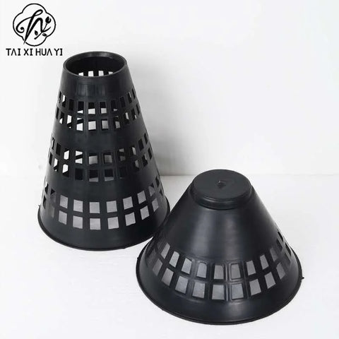 Christmas Design Plastic Container Flower Holder with Drainage Hole for Garden Use-Durable Modern Minimalist