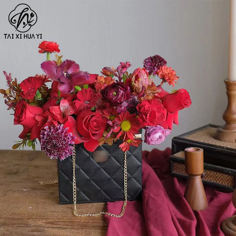 Elegant Portable Chain Handle Floral Rigid Gift Box Creative Valentine's Day Foldable Packaging for Special Occasions
