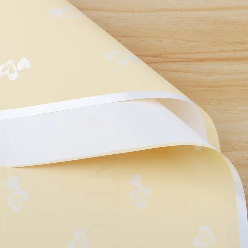 Happy Valentine's Day Waterproof Heart Flower Design Wrapping Paper Simple Bouquet Gift Packaging with PE Coating