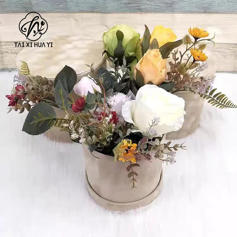 Set of 3 Velvet Round Cylinder Rigid Boxes Floral Shop Supplies for Fresh Flowers Bouquet Packaging Holiday Gift