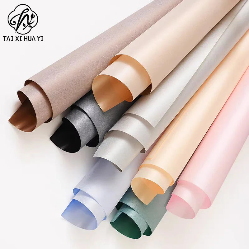 Single-Sided Coated Floral Paper Wrapped Waterproof Pearl Satin Silk Texture and Thickened Silver Glitter Film รูปสินค้าหลัก