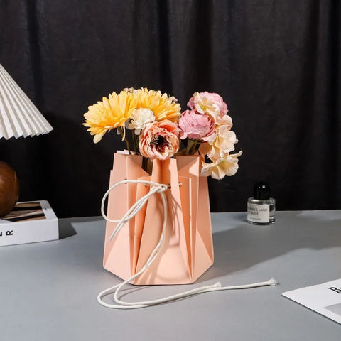 Hand-made Hexagonal Hug Flower Bag Rose Bouquet Recycled Kraft Paper Waterproof Luxury Square Shape Cotton Rope Offset Printing