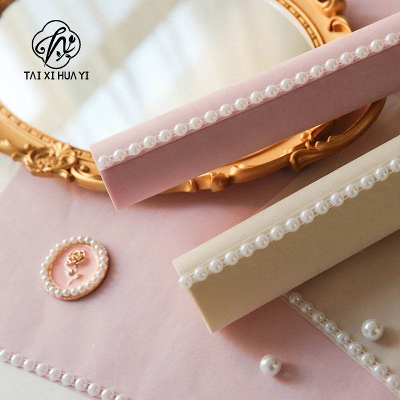 Luxurious Velvet Pearl Accent Paper for Gift Packing for Special Occasions Mother's Day Weddings Elegant Rose Bouquet Wrapping