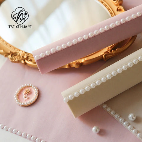 Luxurious Velvet Pearl Accent Paper for Gift Packing for Special Occasions Mother's Day Weddings Elegant Rose Bouquet Wrapping