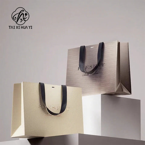 High Quality Cardboard Art Paper Bag Luxurious Handle Kraft Paper Shopping Gift Packaging Ribbon