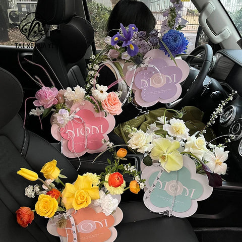 3D Floral Handheld Gift with Folding Flower Box for Cosmetic Packaging on Mother's Day