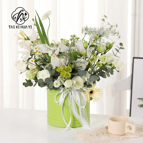 Korean Flower Arrangement Handheld Leather Round Gift Box Qixi Rose Bouquet for Cosmetic Use Handmade Round Hand Holding Bucket