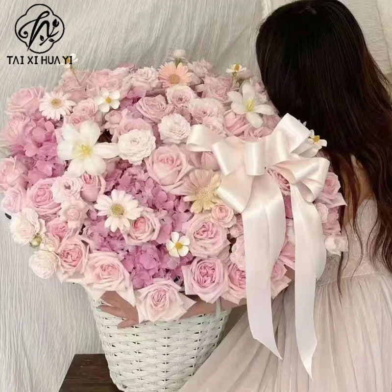 Valentine's Day Romantic Fresh Flower Bouquet Basket Oversized Woven Hug Bucket With Floral Decoration Materials for Lover Gifts Main image
