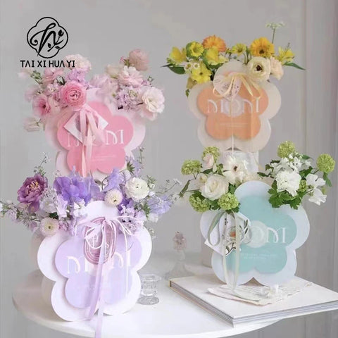 3D Floral Handheld Gift with Folding Flower Box for Cosmetic Packaging on Mother's Day