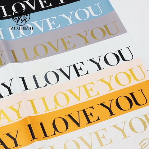 57*57cm Hug Pattern Flower Printed Waterproof Synthetic Paper Recyclable Custom Logo Decorative Gift Wrapping Materials