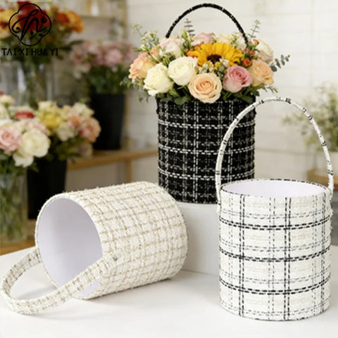 Luxury Handmade Rigid Fabric Flower Hug Bucket Portable Gift Box for Rose Bouquet Packaging Wedding & Valentine's Day Wholesale
