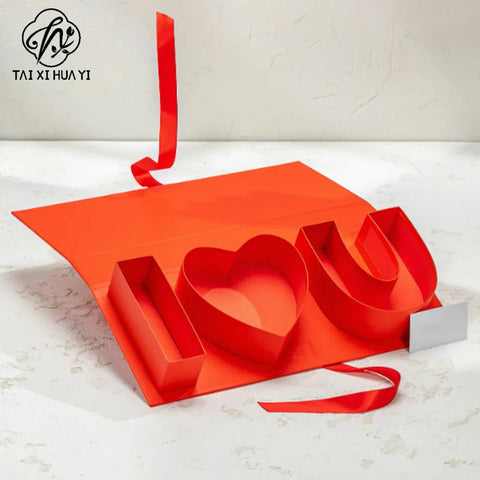 Floral Cardboard Gift Box Coated Paper with Eternal Rose Flowers Heart Unique Eco-Friendly Recycled Materials for Mother's Day