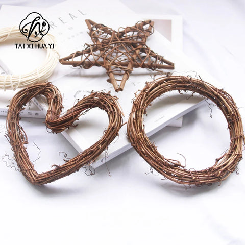Wholesale Small and Large Floral Rattan Lantern Wire Christmas Circle Hanging for Festive Shop Window Door for Home Gift Use
