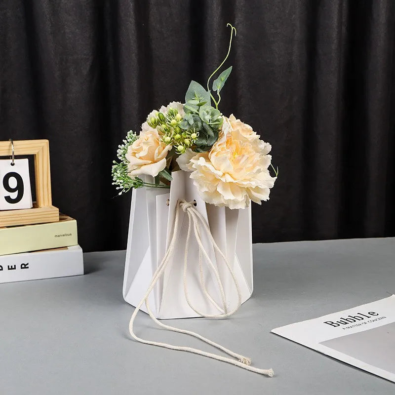 Hand-made Hexagonal Hug Flower Bag Rose Bouquet Recycled Kraft Paper Waterproof Luxury Square Shape Cotton Rope Offset Printing