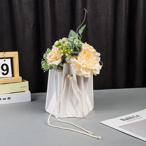 Hand-made Hexagonal Hug Flower Bag Rose Bouquet Recycled Kraft Paper Waterproof Luxury Square Shape Cotton Rope Offset Printing