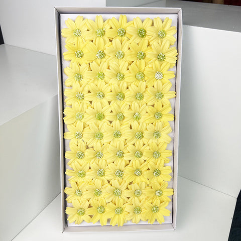 Valentine's Day bouquet gift box packaging materials wholesale, chamomile soap flower head materials wholesale factory direct sales
