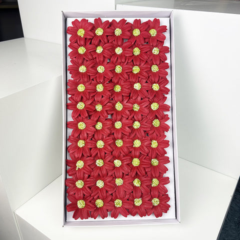 Valentine's Day bouquet gift box packaging materials wholesale, chamomile soap flower head materials wholesale factory direct sales