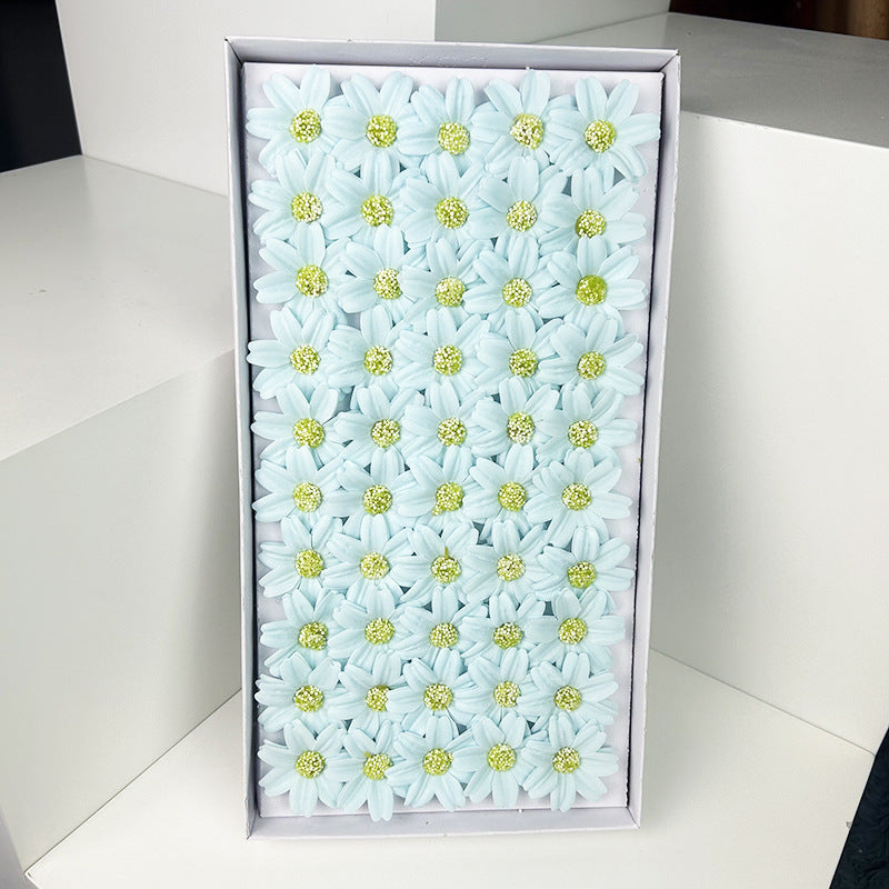 Valentine's Day bouquet gift box packaging materials wholesale, chamomile soap flower head materials wholesale factory direct sales