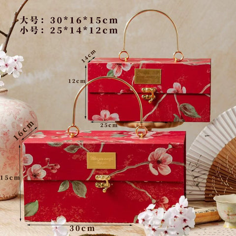 Oil painting bronzing Chinese relief advanced light luxury happy candy box with hand gift custom portable gift box red fabric source manufacturer