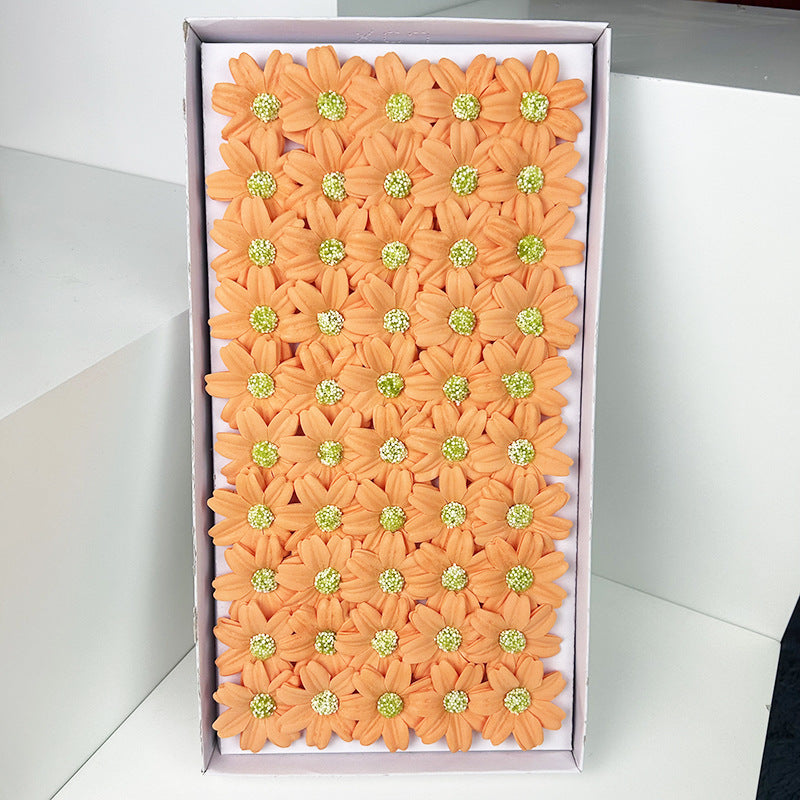 Valentine's Day bouquet gift box packaging materials wholesale, chamomile soap flower head materials wholesale factory direct sales