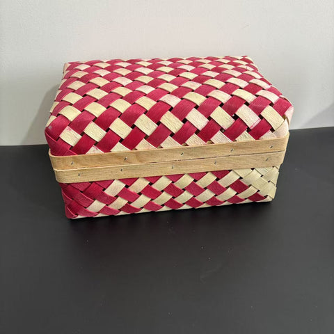 Handmade wooden storage box directly from the manufacturer Outdoor picnic basket Wedding souvenir Decorative handicrafts Shooting props