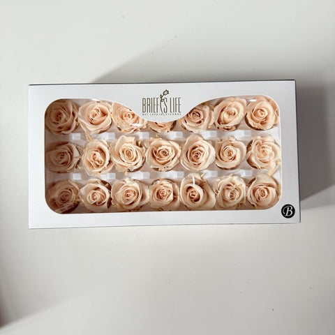 Flower directly from the manufacturer Yunnan Baohua rose head newcomers must buy eternal flower rose B grade 2-3cm flower head